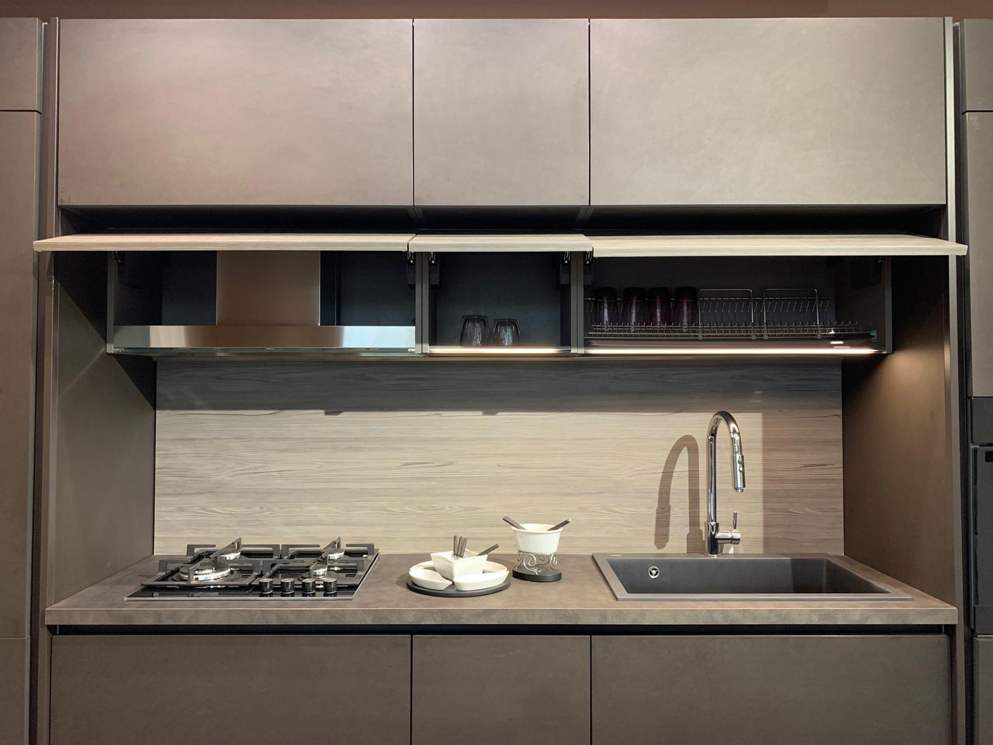 Cucina modello rebel UP DESIGN L355cm P60cm - AR-TRE