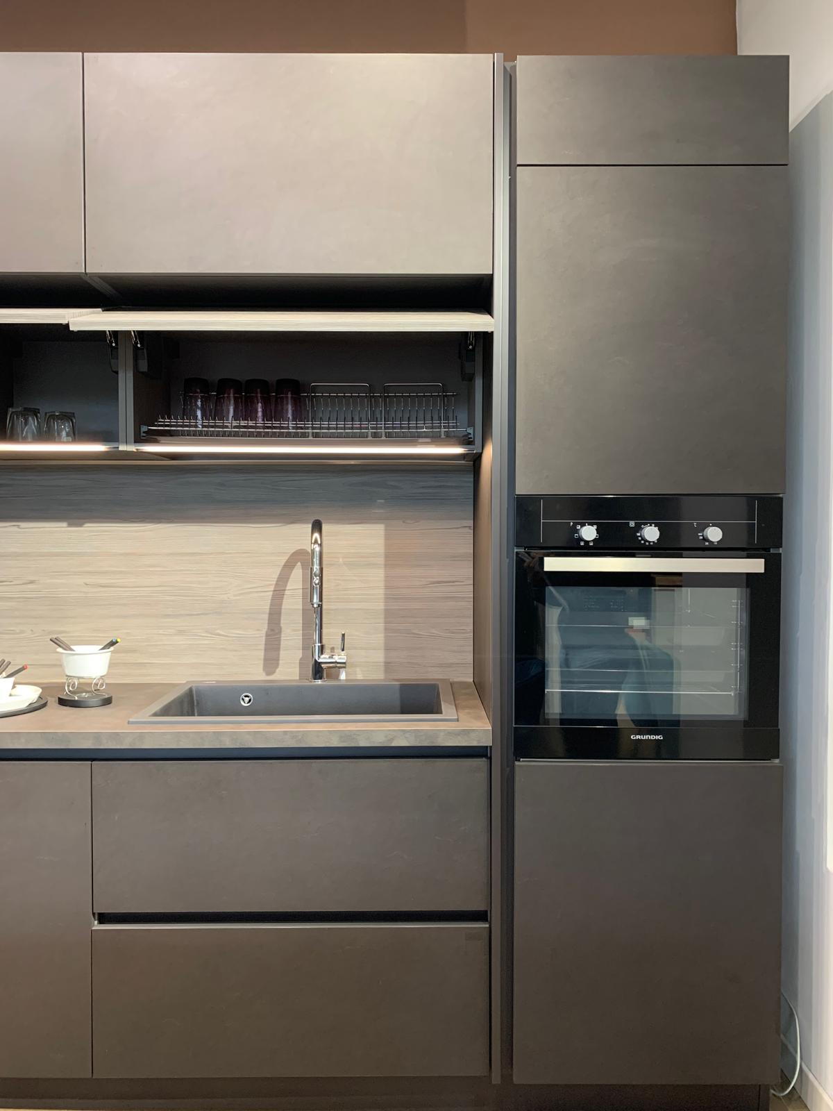 Cucina modello rebel UP DESIGN L355cm P60cm - AR-TRE
