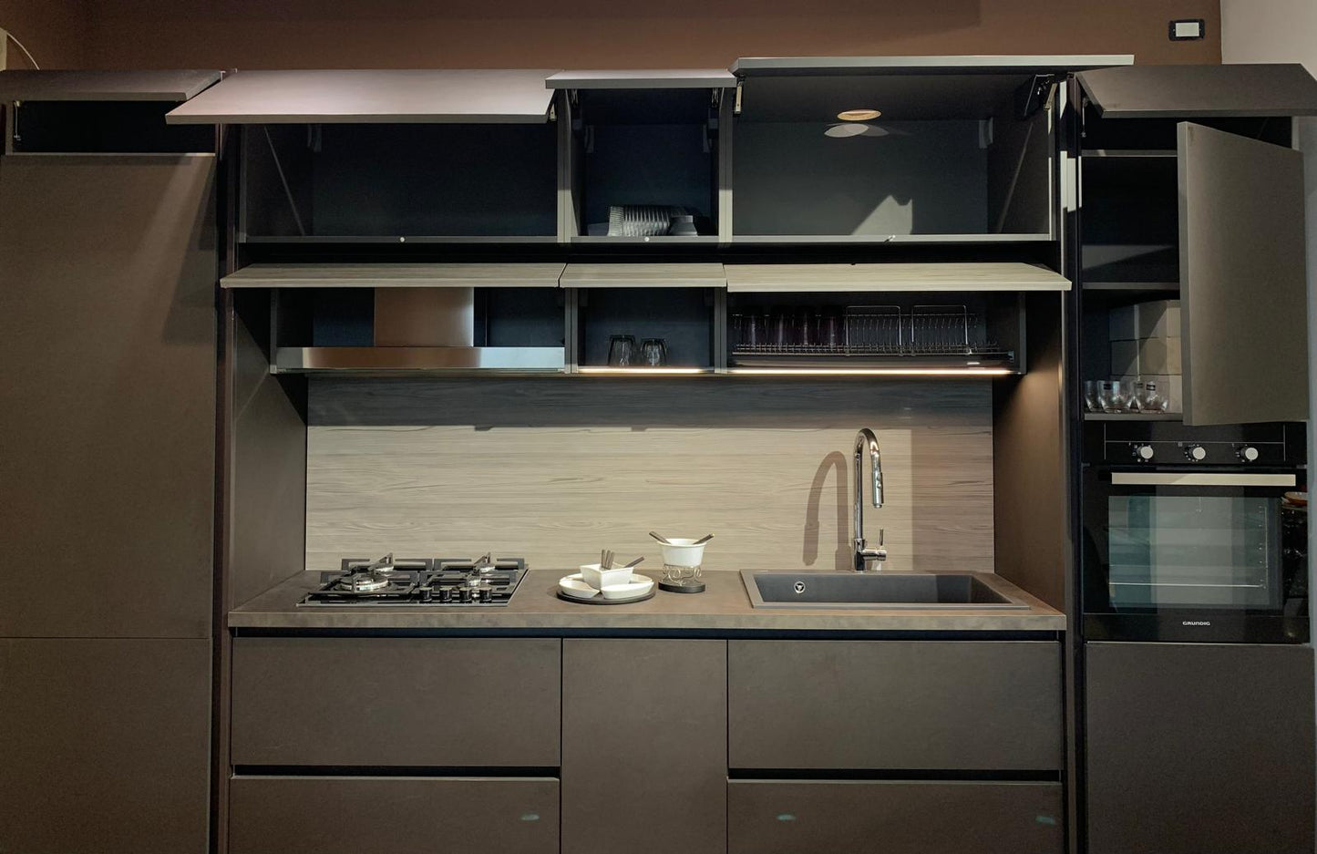 Cucina modello rebel UP DESIGN L355cm P60cm - AR-TRE