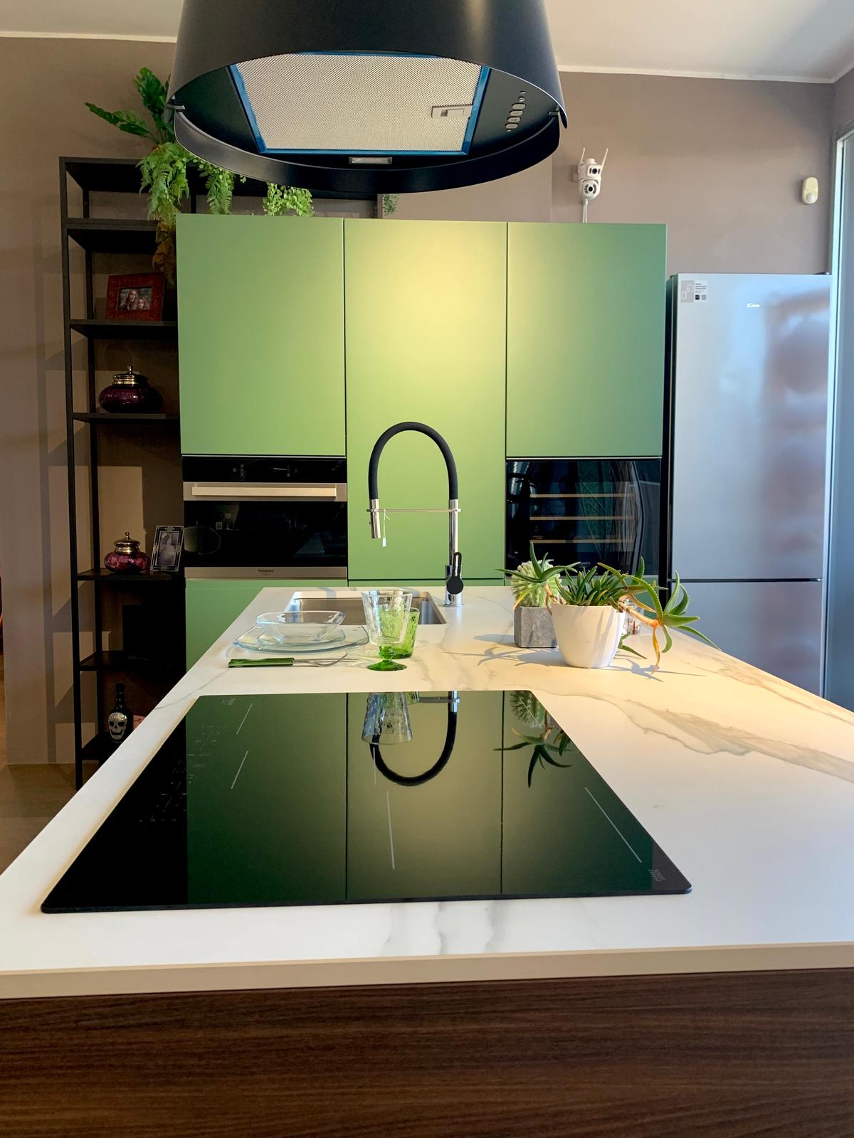 Cucina con isola modello FLO EVO L244+255cm  - AR-TRE