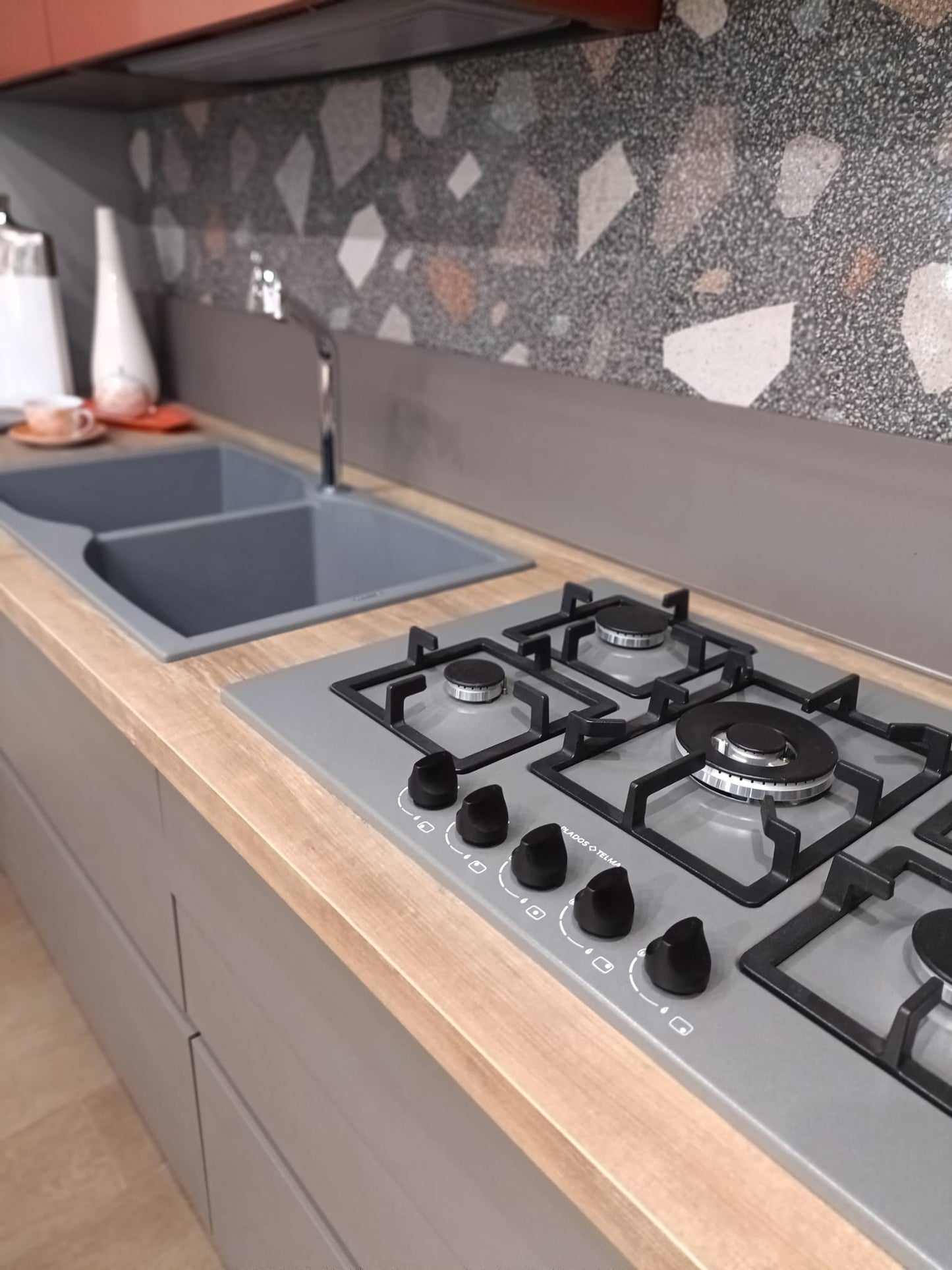 Cucina modello SKY / UP DESIGN L360cm P70cm  - AR-TRE