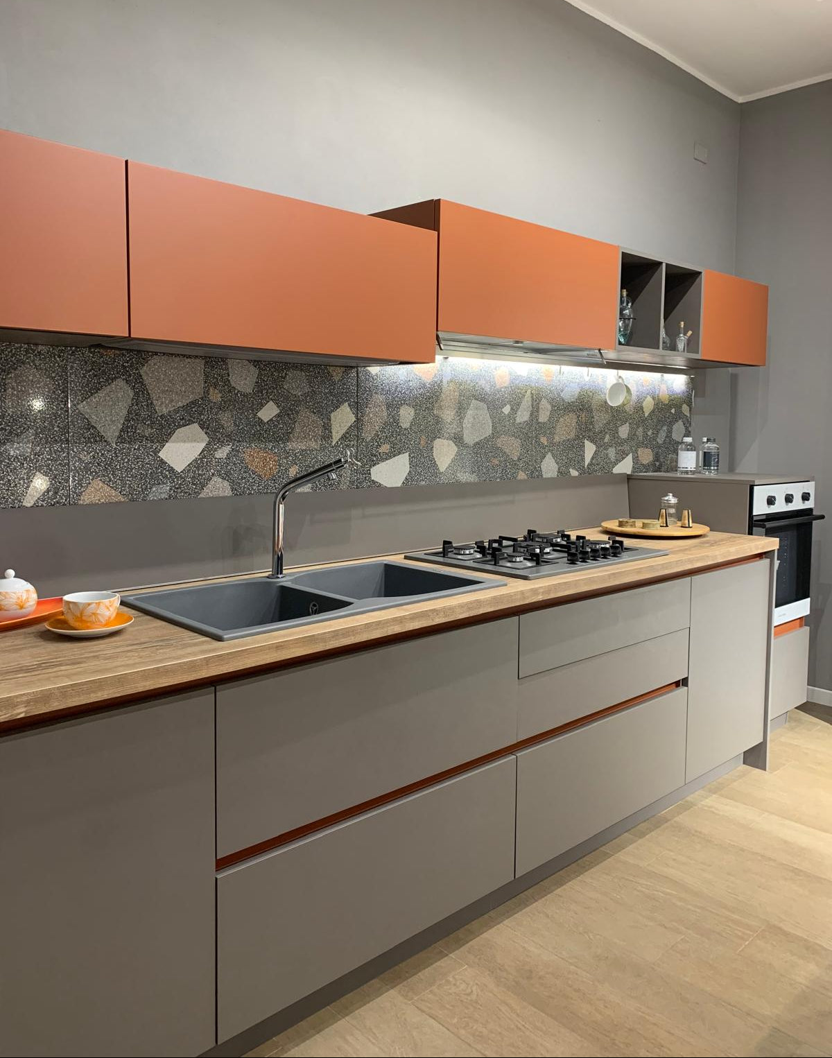 Cucina modello SKY / UP DESIGN L360cm P70cm  - AR-TRE